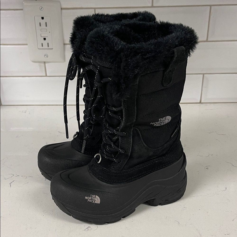 The North Face Kids' Shellista Lace Waterproof
Black Fur-Lined Boots Size 11